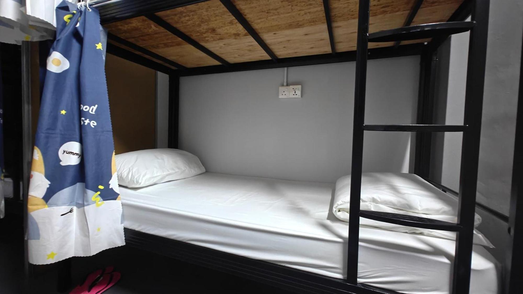 Makotel Hostel Ipoh Bagian luar foto