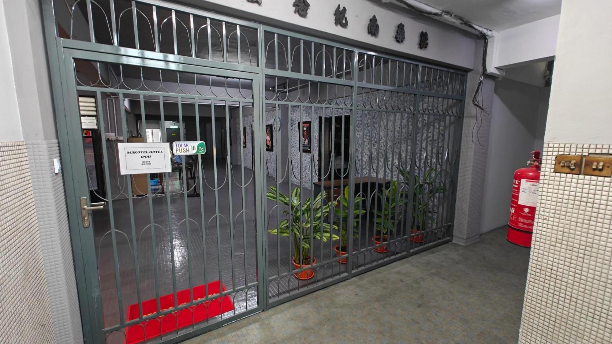 Makotel Hostel Ipoh Bagian luar foto