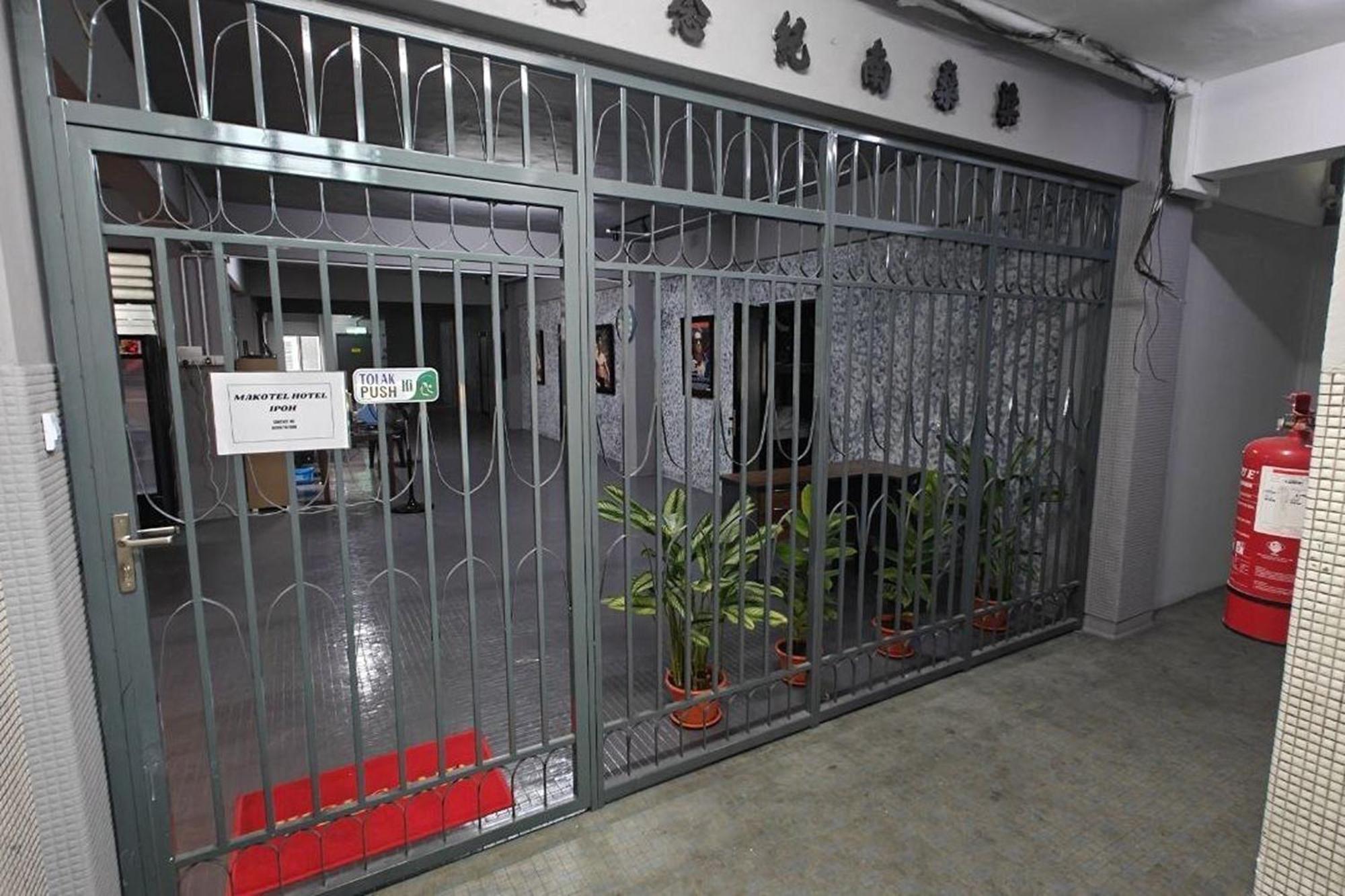 Makotel Hostel Ipoh Bagian luar foto